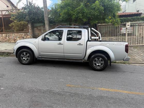 NISSAN FRONTIER 2.5 SV ATTACK 4X4 CD TURBO ELETRONIC DIESEL 4P AUTOMÁTICO